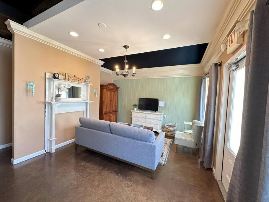 דירות Demorest Haven At Hazel~Downtown Loft מראה חיצוני תמונה