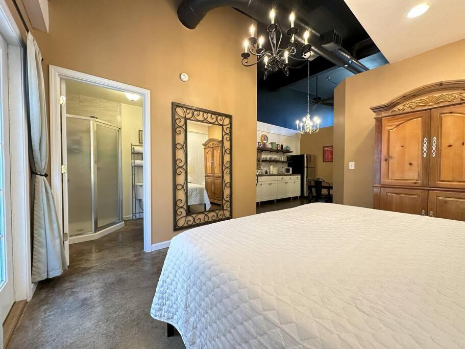 דירות Demorest Haven At Hazel~Downtown Loft מראה חיצוני תמונה