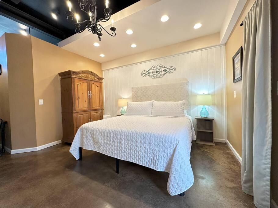 דירות Demorest Haven At Hazel~Downtown Loft מראה חיצוני תמונה